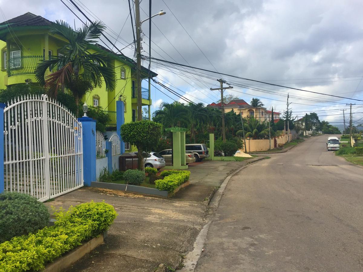 Yaad Hostel Montego Bay Exterior photo