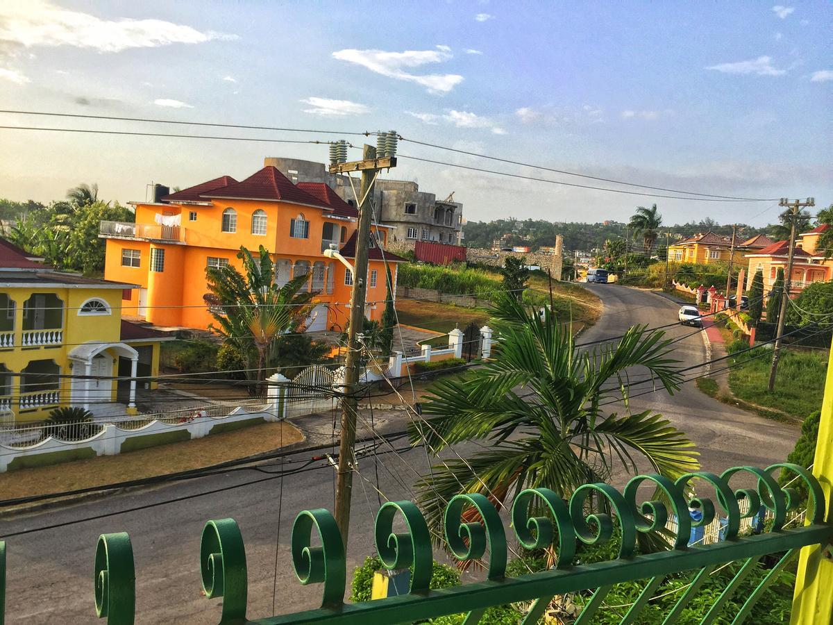 Yaad Hostel Montego Bay Exterior photo