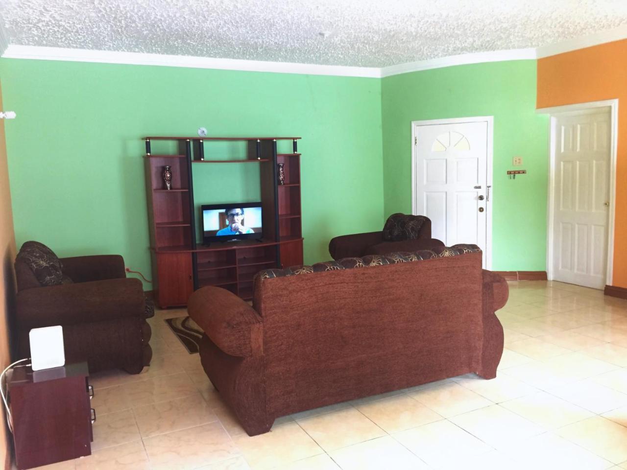 Yaad Hostel Montego Bay Exterior photo