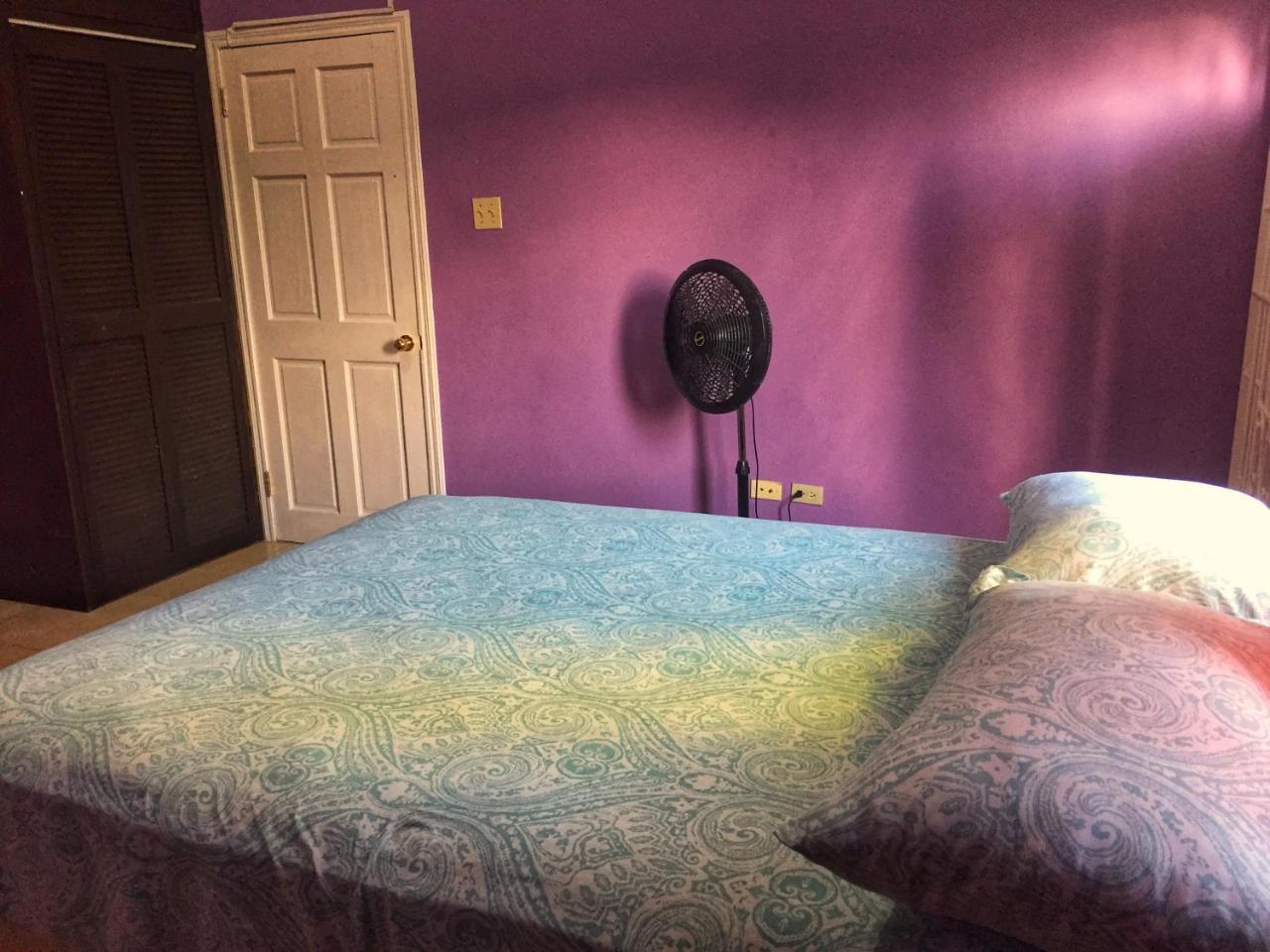 Yaad Hostel Montego Bay Room photo